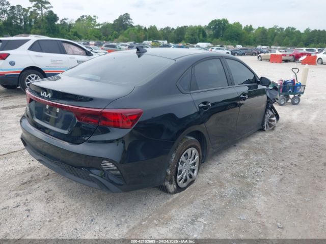 3KPF24AD9RE788732 KIA FORTE LX