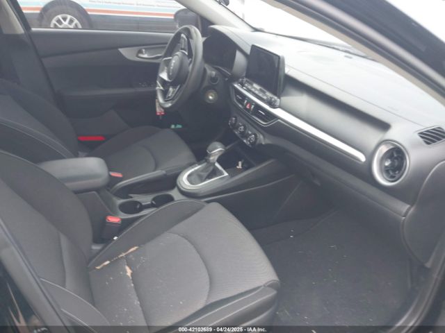 3KPF24AD9RE788732 KIA FORTE LX