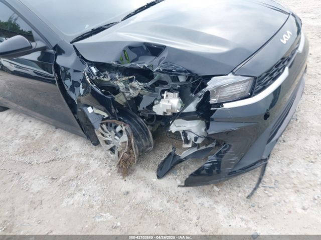 3KPF24AD9RE788732 KIA FORTE LX