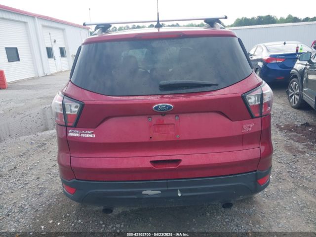 1FMCU9GD5JUD40586 Ford ESCAPE SE