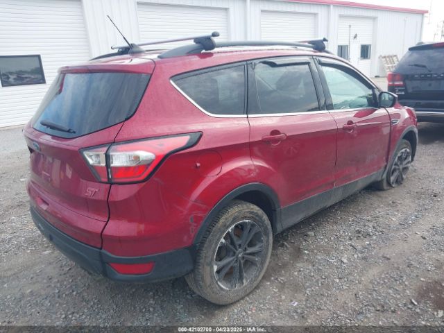 1FMCU9GD5JUD40586 Ford ESCAPE SE