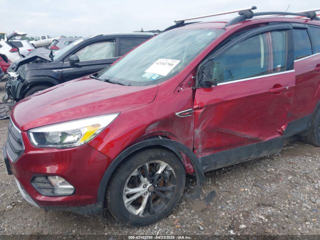 1FMCU9GD5JUD40586 Ford ESCAPE SE