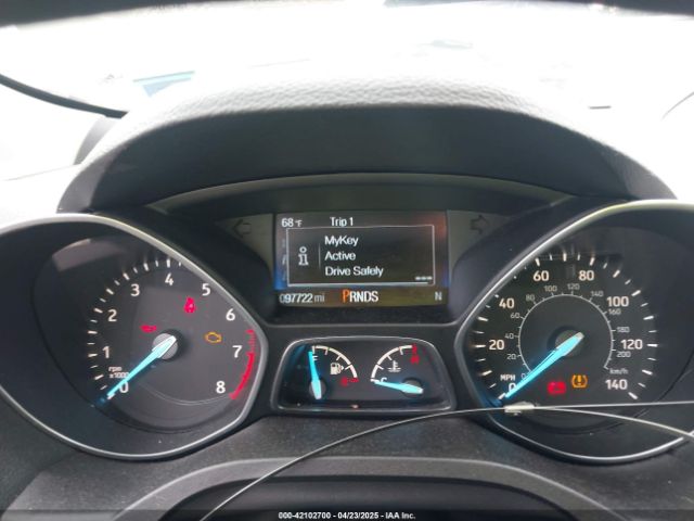 1FMCU9GD5JUD40586 Ford ESCAPE SE