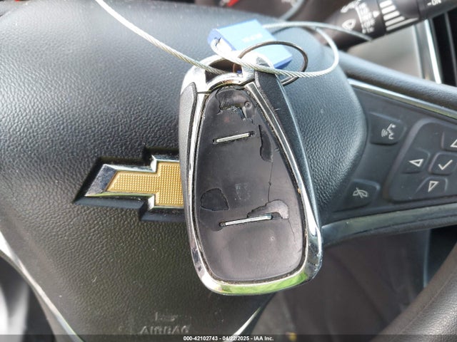 3GNAXHEV6JL102157 Chevrolet EQUINOX LS