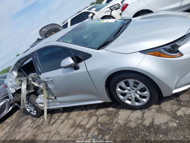 5YFB4MDE8RP170720 Toyota COROLLA LE