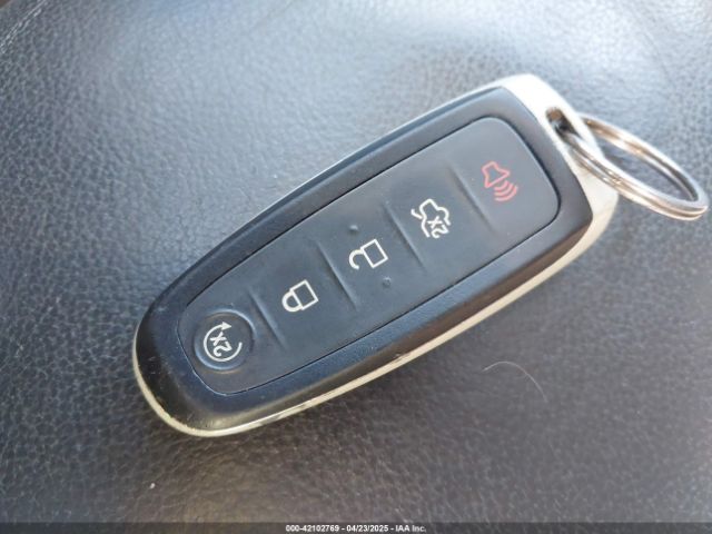 1FMCU9J94GUA06028 Ford Escape Titanium