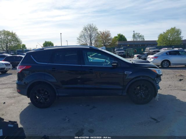 1FMCU9J94GUA06028 Ford Escape Titanium