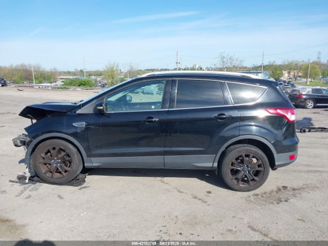 1FMCU9J94GUA06028 Ford Escape Titanium