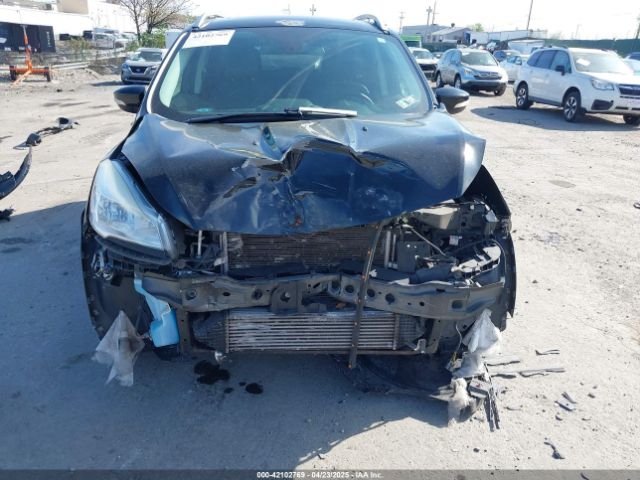 1FMCU9J94GUA06028 Ford Escape Titanium