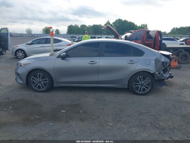 3KPF54ADXPE665459 KIA Forte Gt-line