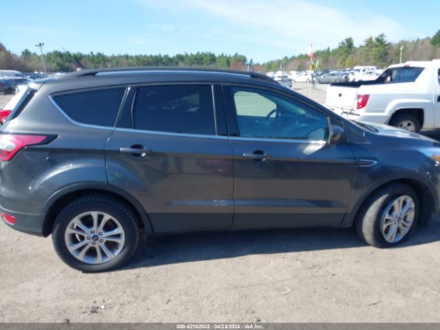 1FMCU9GD4JUD06445 Ford ESCAPE SE