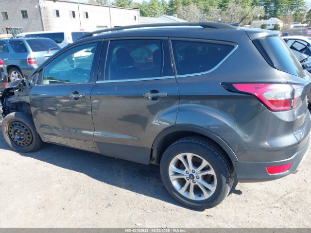 1FMCU9GD4JUD06445 Ford ESCAPE SE
