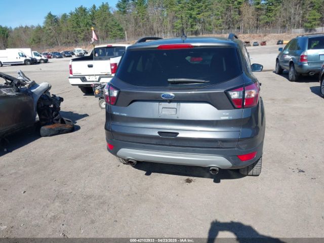 1FMCU9GD4JUD06445 Ford ESCAPE SE