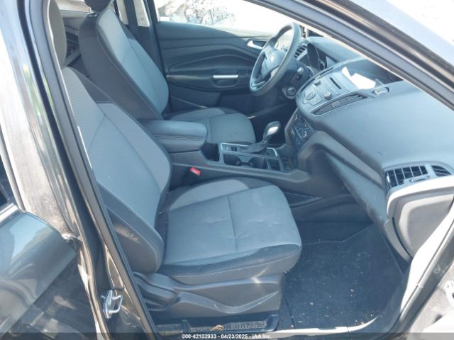 1FMCU9GD4JUD06445 Ford ESCAPE SE