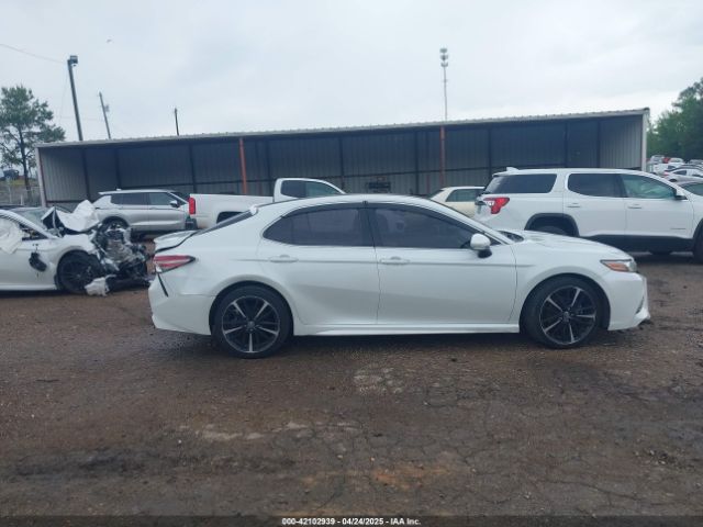 4T1B61HK3JU038265 Toyota CAMRY XSE