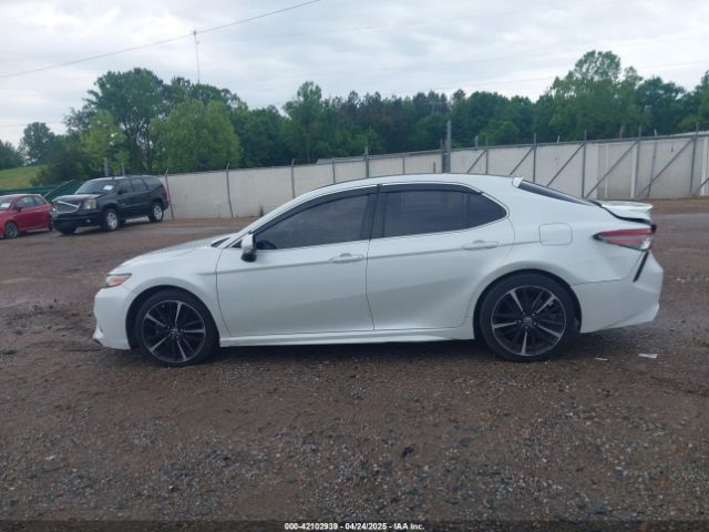 4T1B61HK3JU038265 Toyota CAMRY XSE