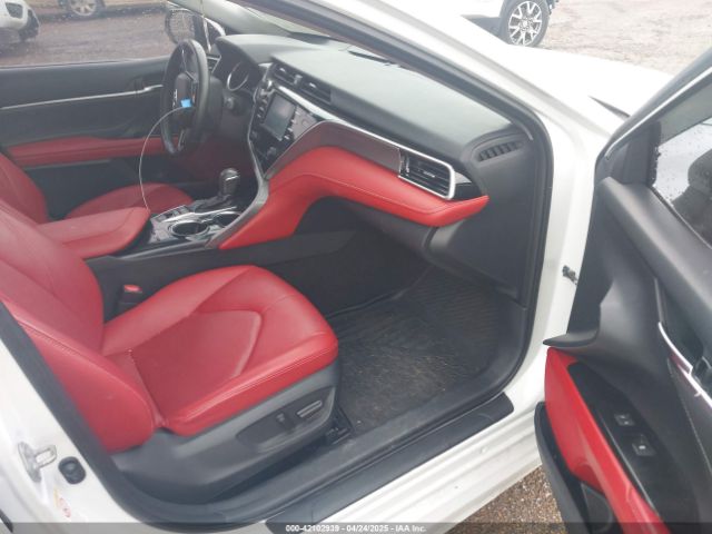4T1B61HK3JU038265 Toyota CAMRY XSE