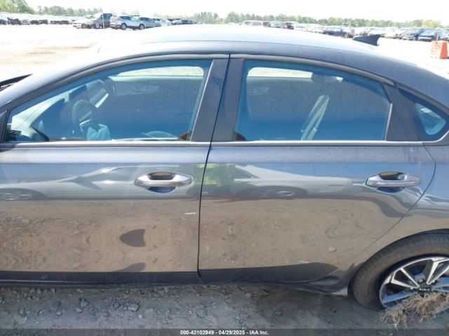 3KPF24AD1RE758950 KIA Forte Lxs
