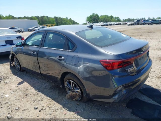 3KPF24AD1RE758950 KIA Forte Lxs