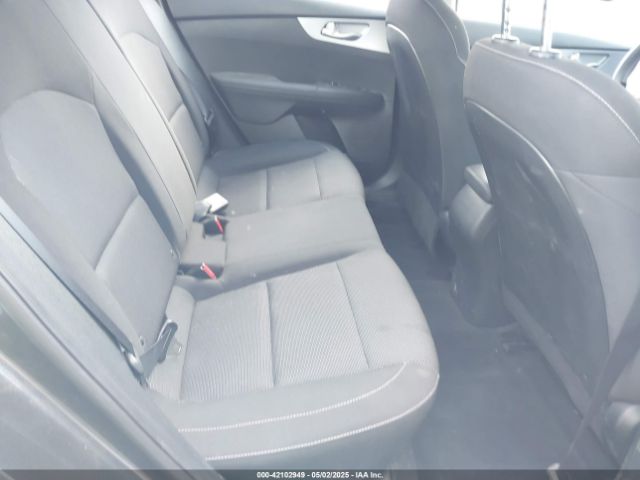 3KPF24AD1RE758950 KIA Forte Lxs