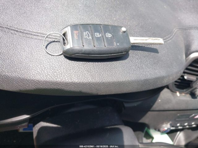 KNDPM3AC4H7279470 KIA Sportage Lx