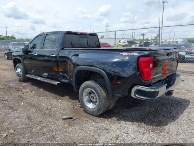 2022 CHEVROLET SILVERADO 3500HD 1GC4YUE71NF100927 Photo 2