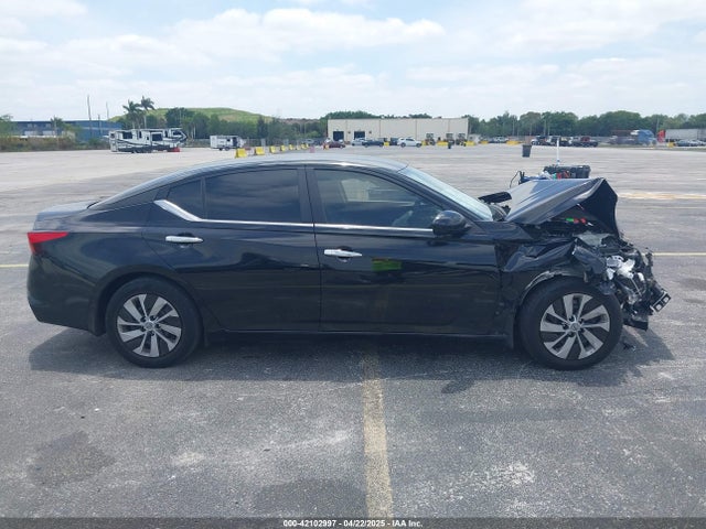 1N4BL4BV4PN354459 Nissan Altima S Fwd