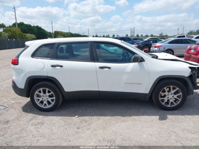 1C4PJLAB2FW566132 Jeep Cherokee Sport