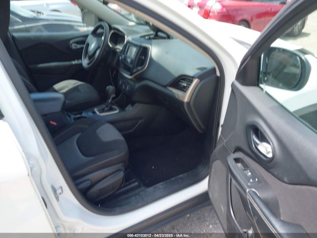 1C4PJLAB2FW566132 Jeep Cherokee Sport