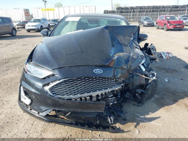 3FA6P0RU7KR159022 Ford Fusion Hybrid Titanium