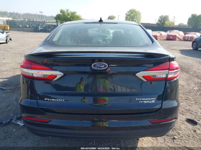 3FA6P0RU7KR159022 Ford Fusion Hybrid Titanium