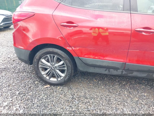KM8JUCAG8FU116422 Hyundai TUCSON SE