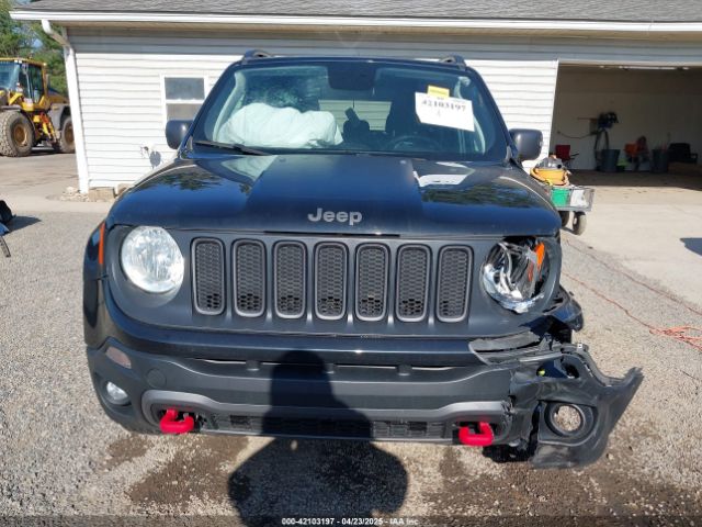 ZACCJBCB7JPH63647 Jeep Renegade Trailhawk 4x4