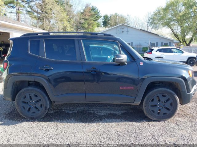 ZACCJBCB7JPH63647 Jeep Renegade Trailhawk 4x4