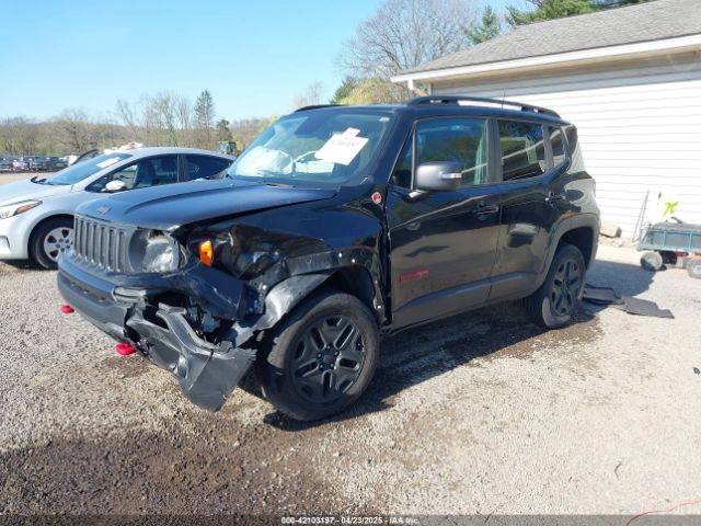 ZACCJBCB7JPH63647 Jeep Renegade Trailhawk 4x4