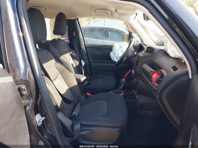 ZACCJBCB7JPH63647 Jeep Renegade Trailhawk 4x4