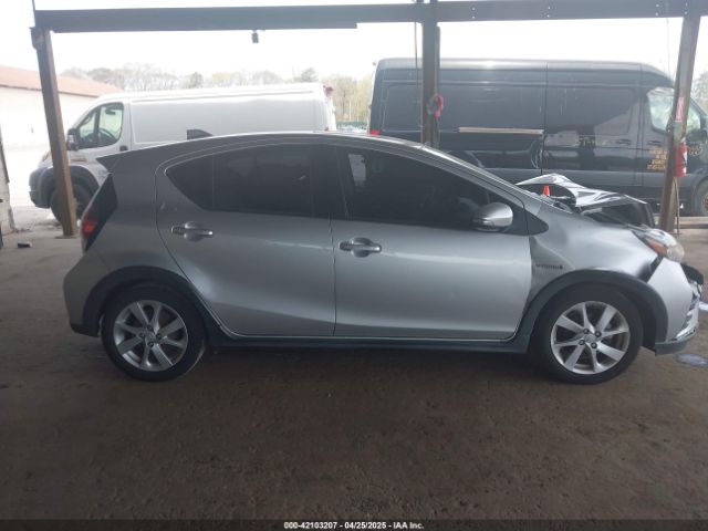 JTDKDTB35J1614639 Toyota Prius C Four