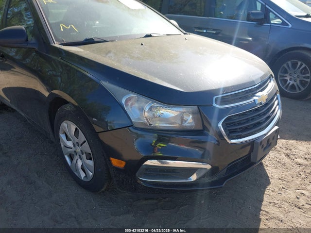 1G1PA5SH5F7283144 Chevrolet Cruze Ls Auto