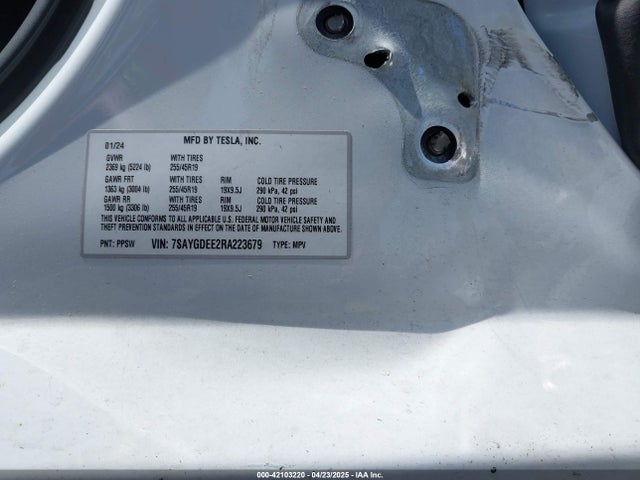 2024 TESLA MODEL Y 7SAYGDEE2RA223679 Photo 8