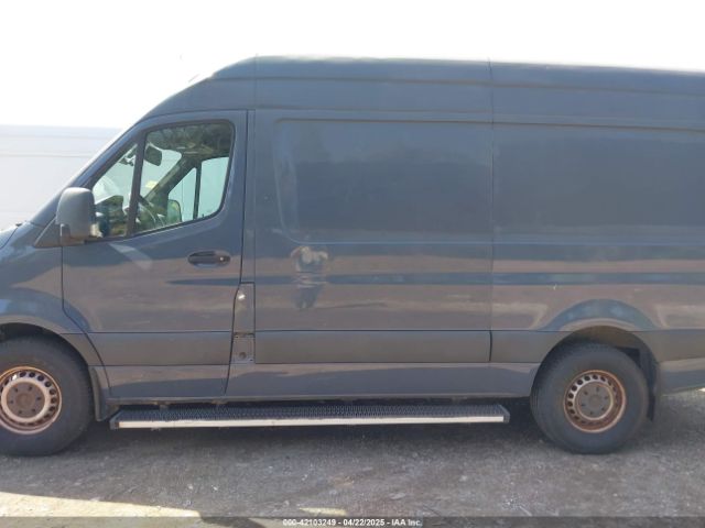 WD4PF0CD6KP044032 Mercedes-Benz Sprinter 2500 High Roof V6/standard Roof V6