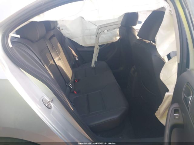 3VWD17AJ9FM274069 Volkswagen Jetta 1.8t Se