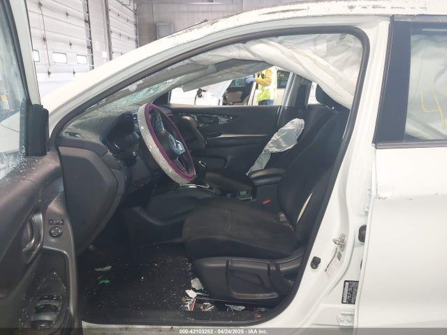 JN1BJ1CP9KW240705 Nissan Rogue Sport S