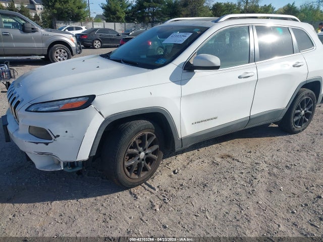 1C4PJLCS6FW689607 Jeep Cherokee Latitude