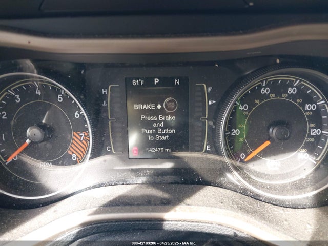 1C4PJLCS6FW689607 Jeep Cherokee Latitude