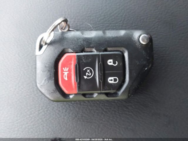 1C4HJXEG9PW666103 Jeep Wrangler 4-door Sahara Altitude 4x4
