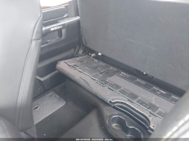 1C6RR6NT9GS312438 RAM 1500 Laramie