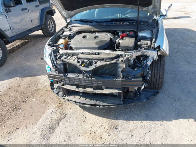 3LN6L2G94FR608299 Lincoln MKZ