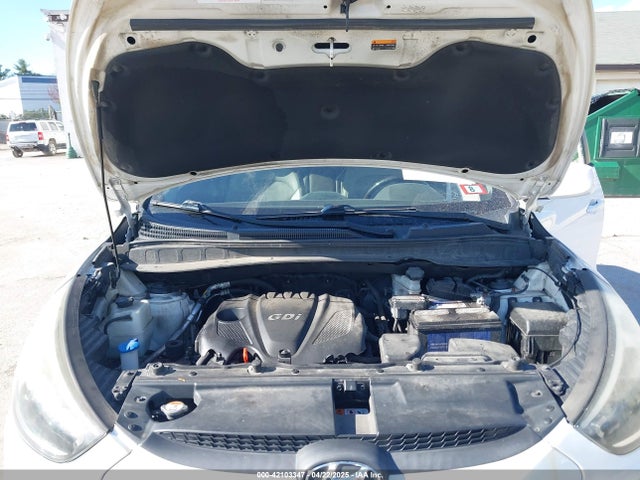 KM8JUCAG6FU955808 Hyundai TUCSON SE