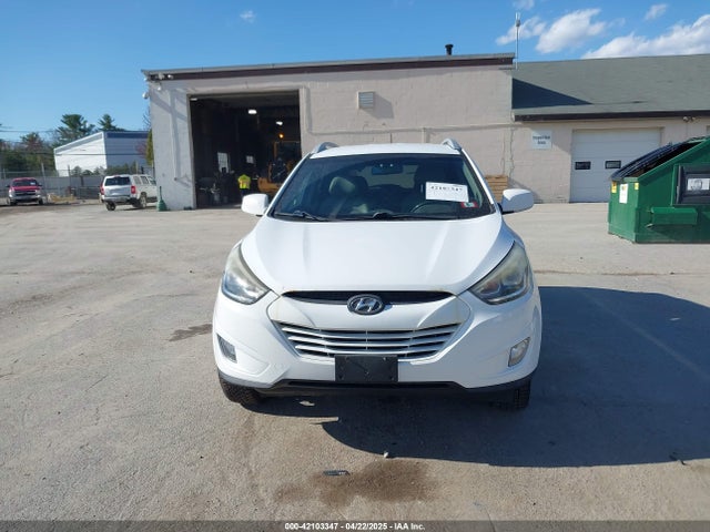 KM8JUCAG6FU955808 Hyundai TUCSON SE