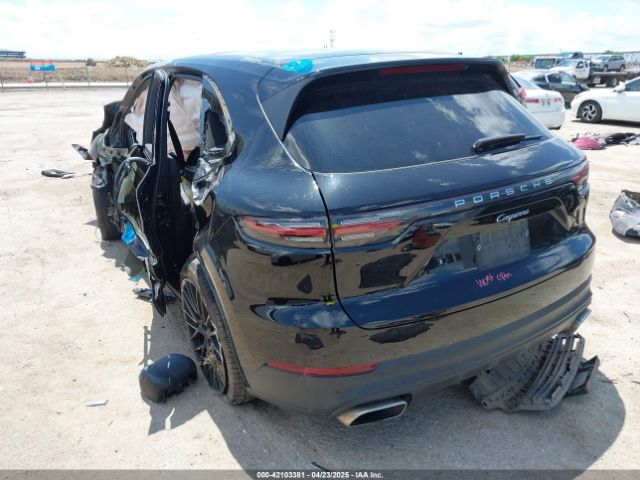 2021 PORSCHE CAYENNE WP1AA2AY2MDA01195 Photo 2
